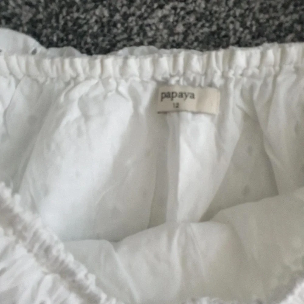Papaya White Ruffled Blouse - Picture 2 of 3